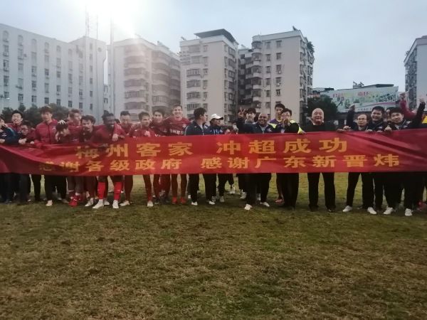 ”北京时间12月14日凌晨4点，欧冠小组赛，米兰将在客场对阵纽卡斯尔，这场比赛将决定米兰下半赛季上继续参加欧冠，还是参加欧联，还是欧冠被淘汰。